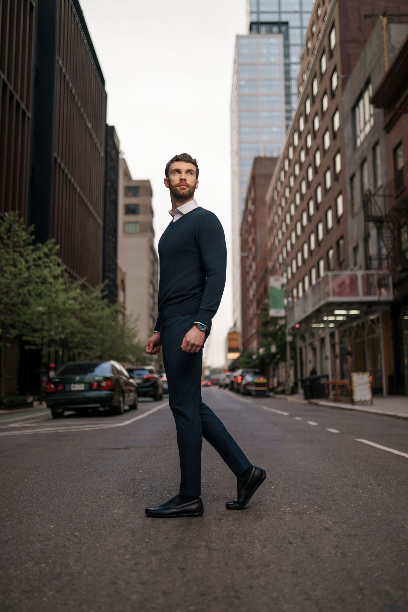 T.O. Collection Men's V-Neck Sweater